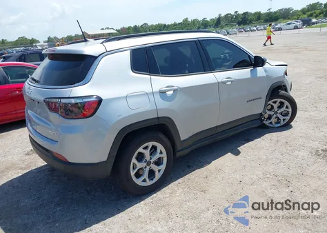 2025 Jeep Compass Latitude 4X4 from USA, damaged, VIN 3C4NJDBN2ST534920